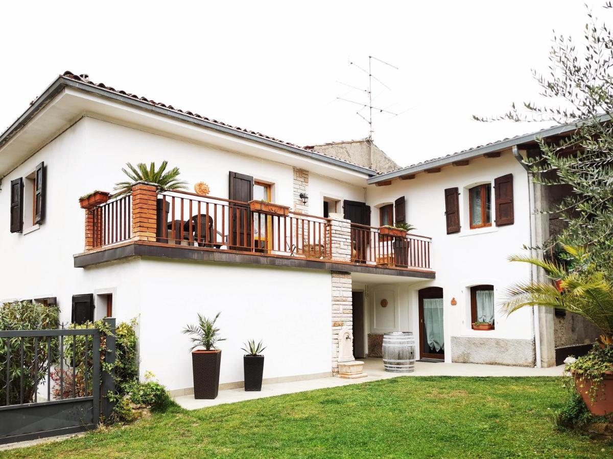 Casa Rustica Con Giardino Villa Caprino Veronese Exterior photo
